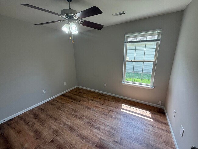 Building Photo - 1432 Bodie Dr