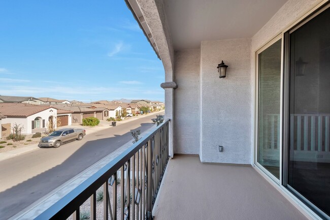 Building Photo - Brand New Luxurious Townhome in Warner Meadow