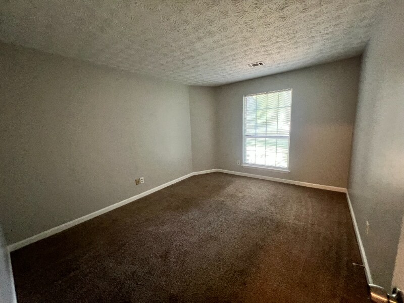 Building Photo - 324 Blue Heron Dr