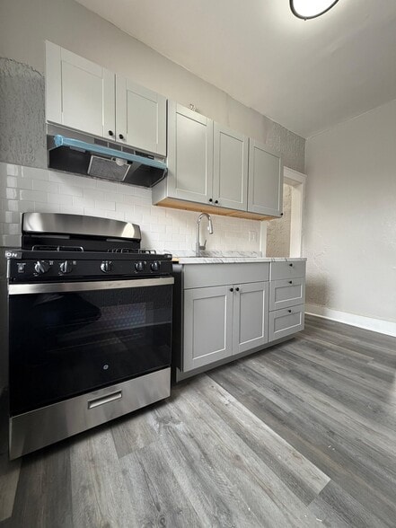 Building Photo - 645 Summer Ave