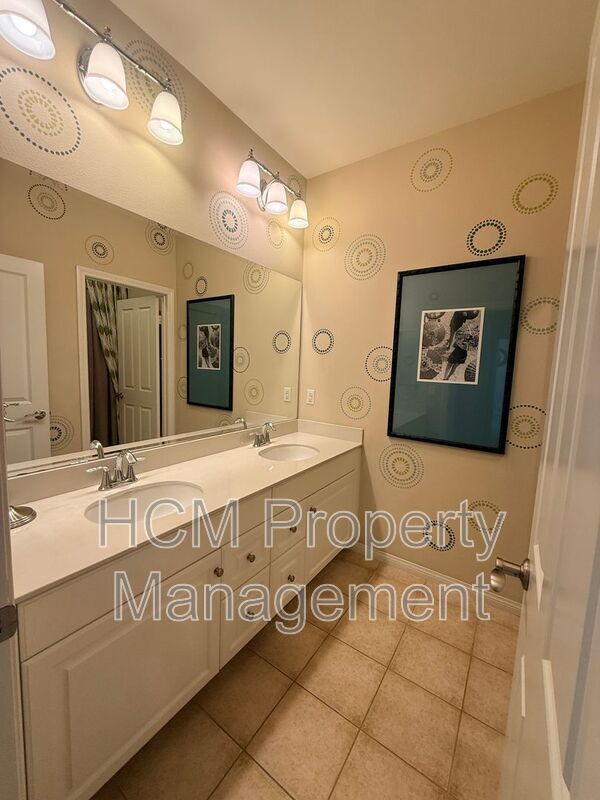 Building Photo - 29 Serenity