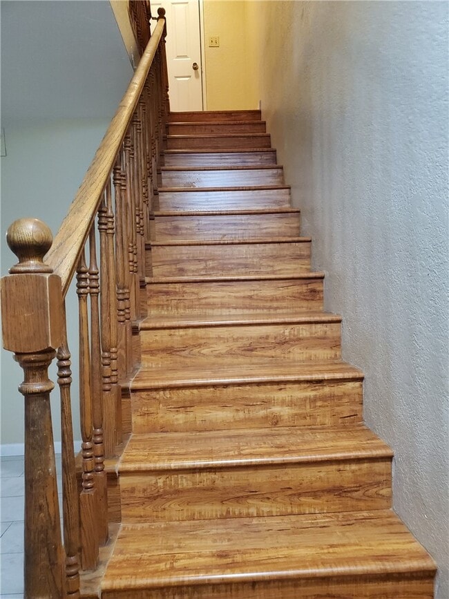 Building Photo - 16584 Lorelei Ln