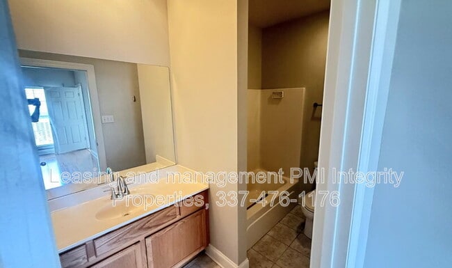 Building Photo - 4625 Burbank Dr