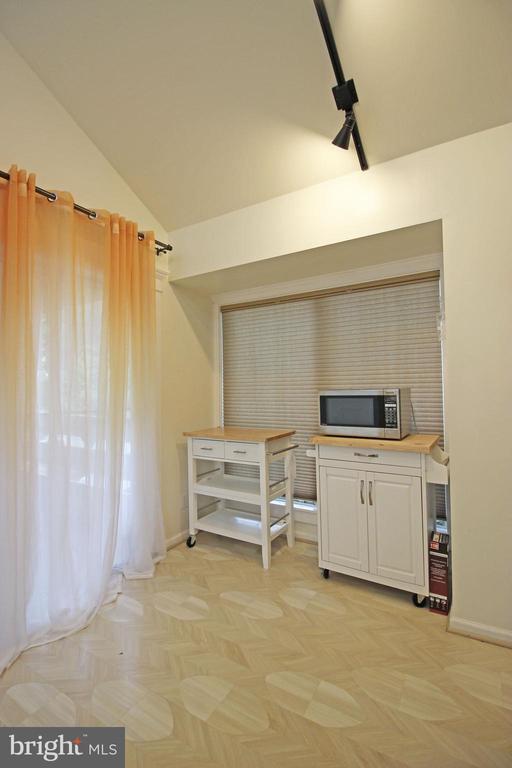 Building Photo - 6608 Jupiter Hills Cir