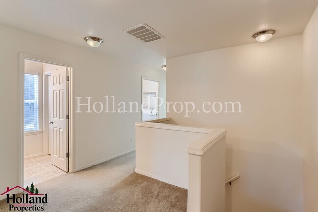Building Photo - Spacious 3-Bedroom Home with High Ceilings...