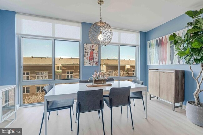 Building Photo - 11990 Market St