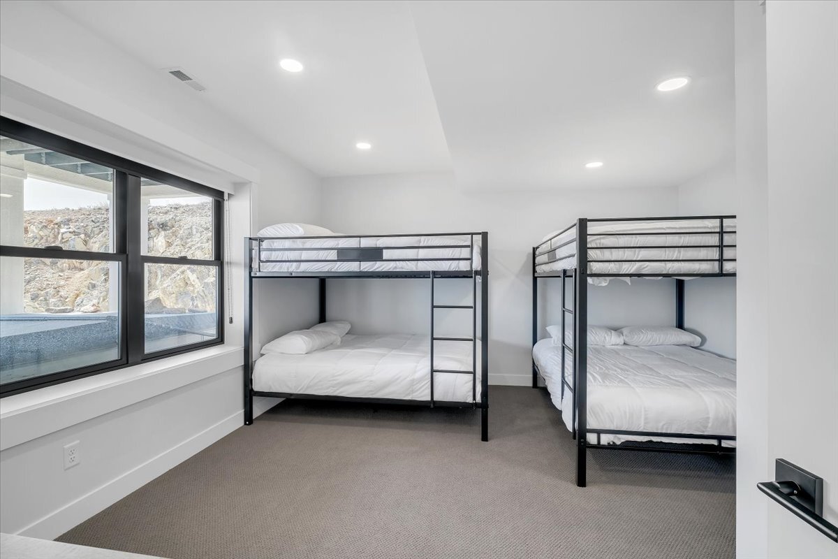 Building Photo - 1237 Sculpin Loop