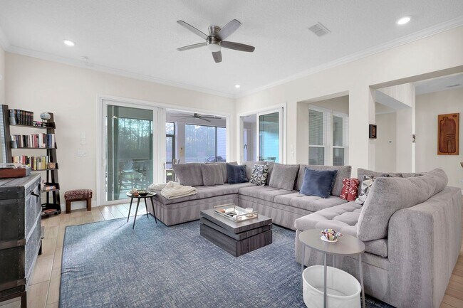 Building Photo - 2839 Montilla Dr