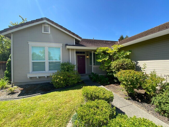 Building Photo - Castlerock Gated Community off Hilborn! Be...