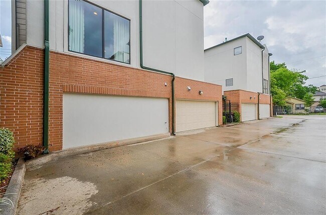 Building Photo - 5402 Gibson St