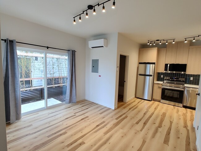 Building Photo - 4266 NE Going St