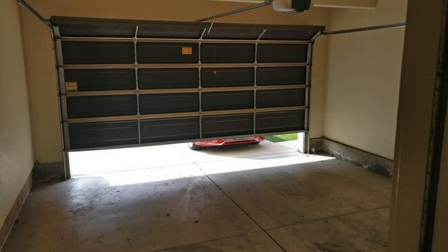 Building Photo - 7041 S 1520 W