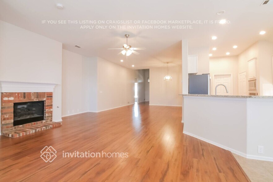 Building Photo - 7063 Alcala