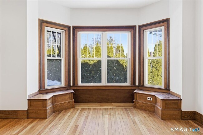 Building Photo - 2750 Whitney Ave