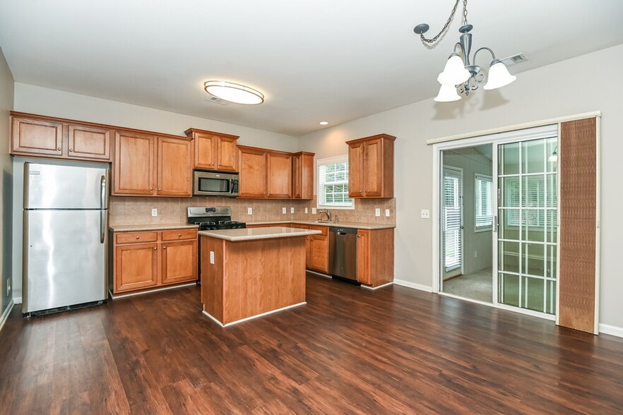 Building Photo - 300 Nobleman Way