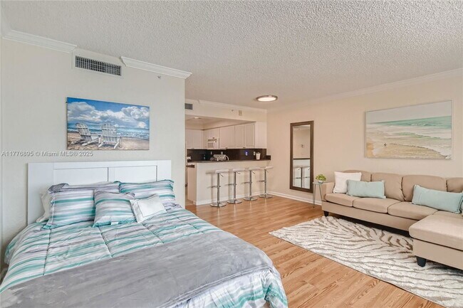 Primary Photo - 2501 S Ocean Dr