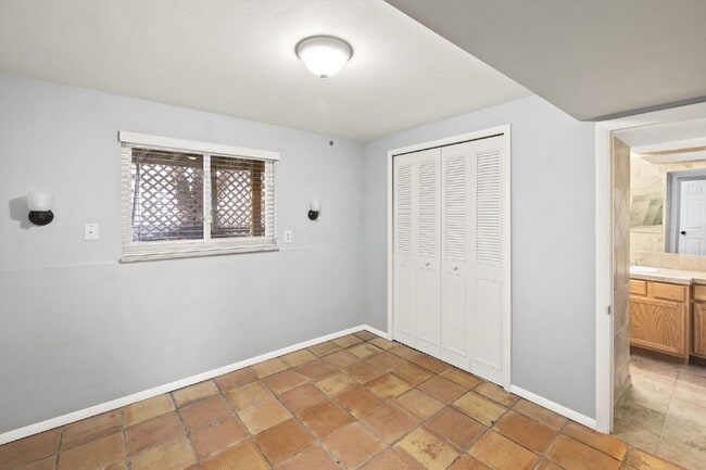 Building Photo - Spacious Split-Level Home with Beautiful Kitchen, Large Deck, and Fully Fenced Yard