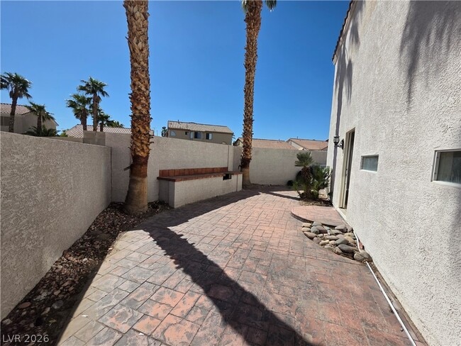 Building Photo - 8829 Cornwall Glen Ave