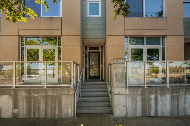 Building Photo - The Meriwether