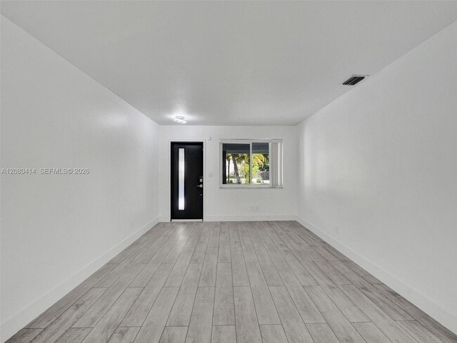 Building Photo - 2446 Fillmore St