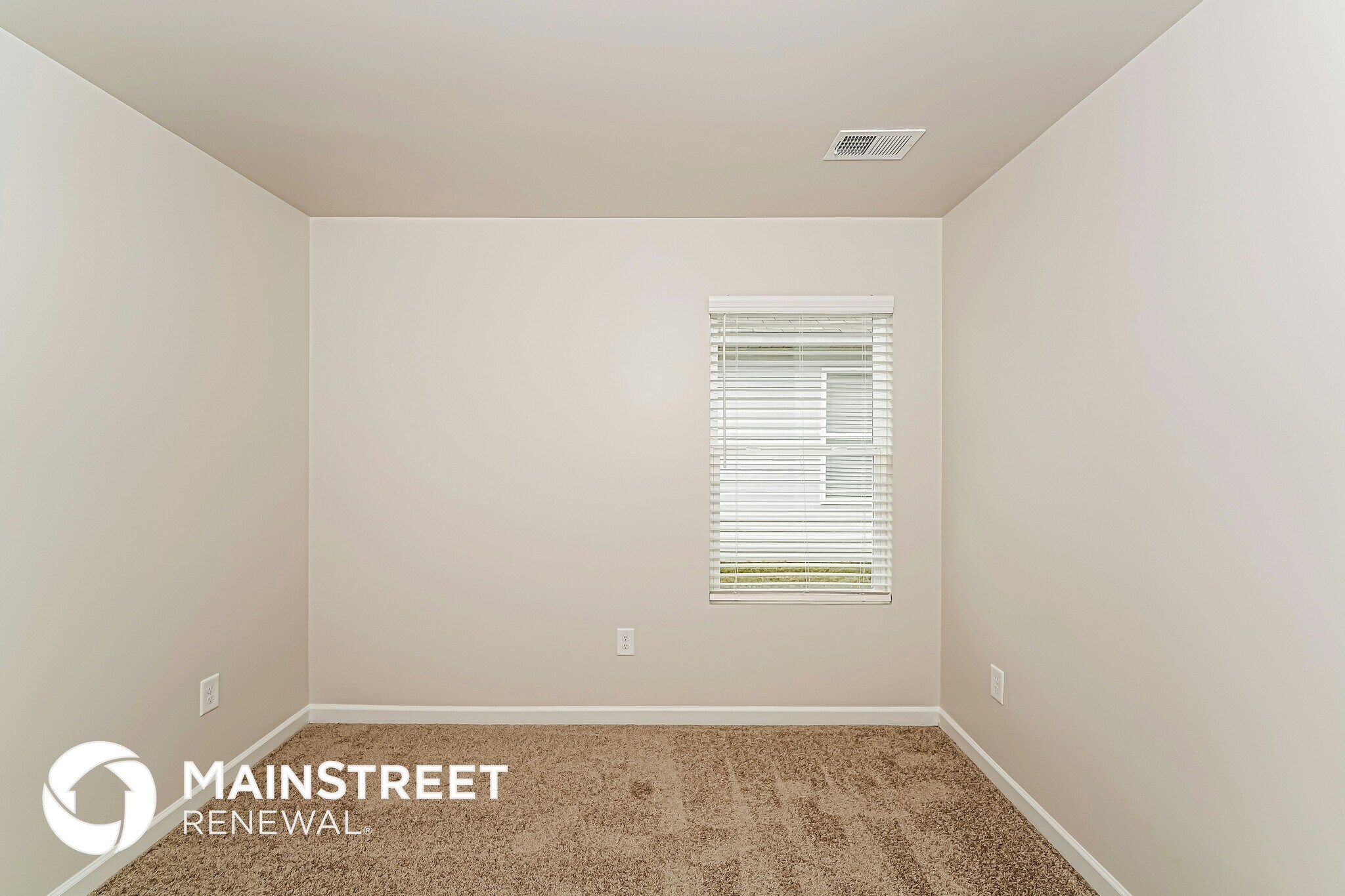 Building Photo - 65 Jonathan Dr