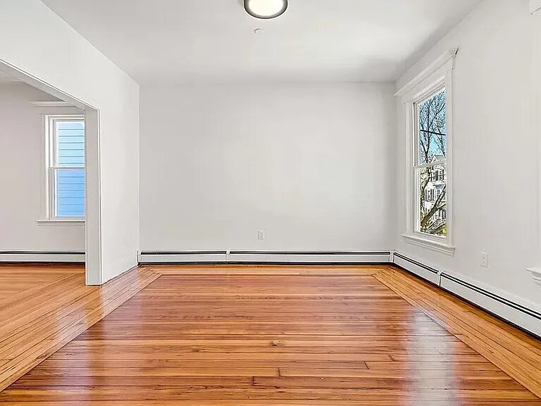 Building Photo - 27 Hancock St