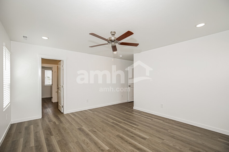Building Photo - 2966 N Miami Ave