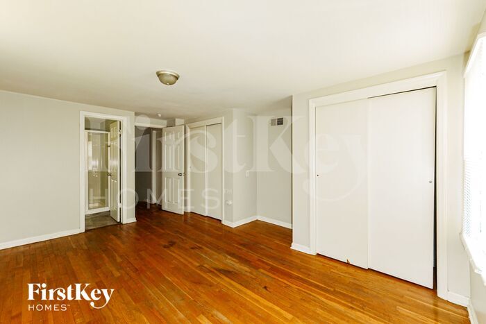 Building Photo - 13110 Donnelly Ave