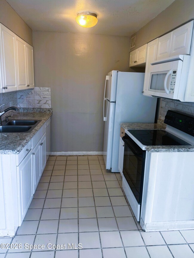 Building Photo - 140 Minna Ln