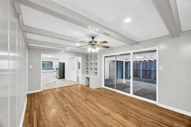 Building Photo - 3519 Westridge St