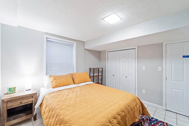 Building Photo - 6601 Lincoln Ave