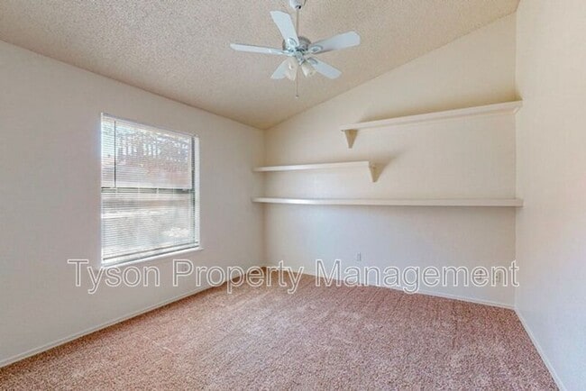 Building Photo - 5201 Tamariz Dr NW