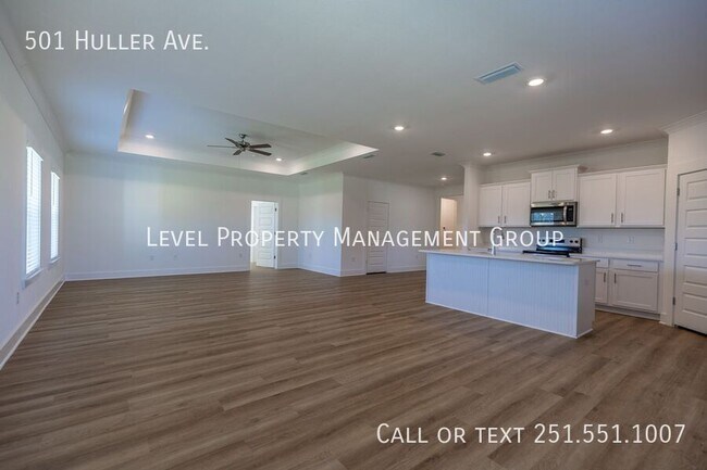 Building Photo - 501 Huller Ave