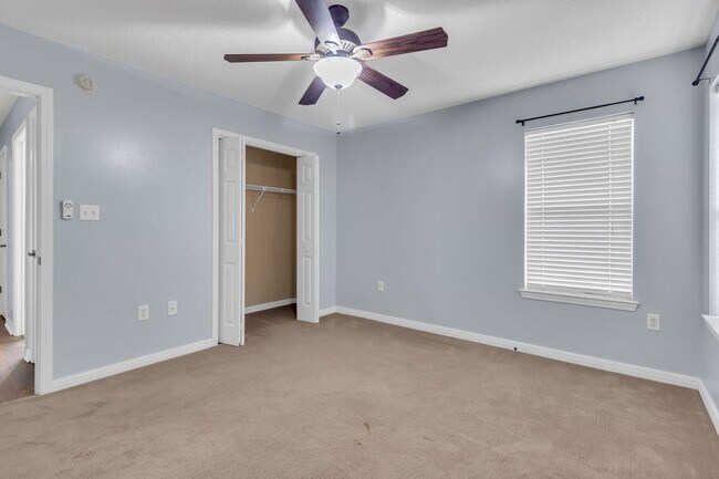 Building Photo - South Crestview Ranch on Cul-de-sac