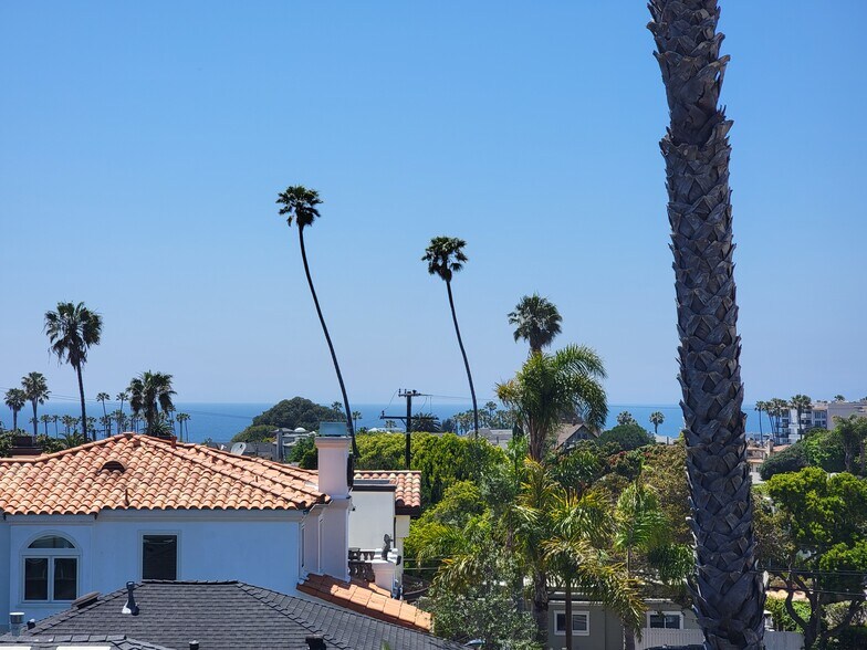 Ocean Views - 410 Miramar Dr