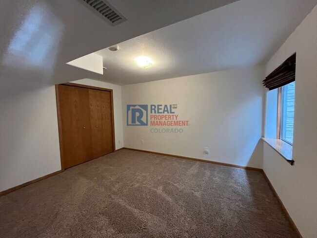 Building Photo - 624 Munson Ct