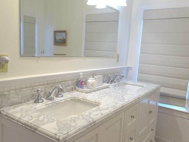 Building Photo - 187 Linden Ave