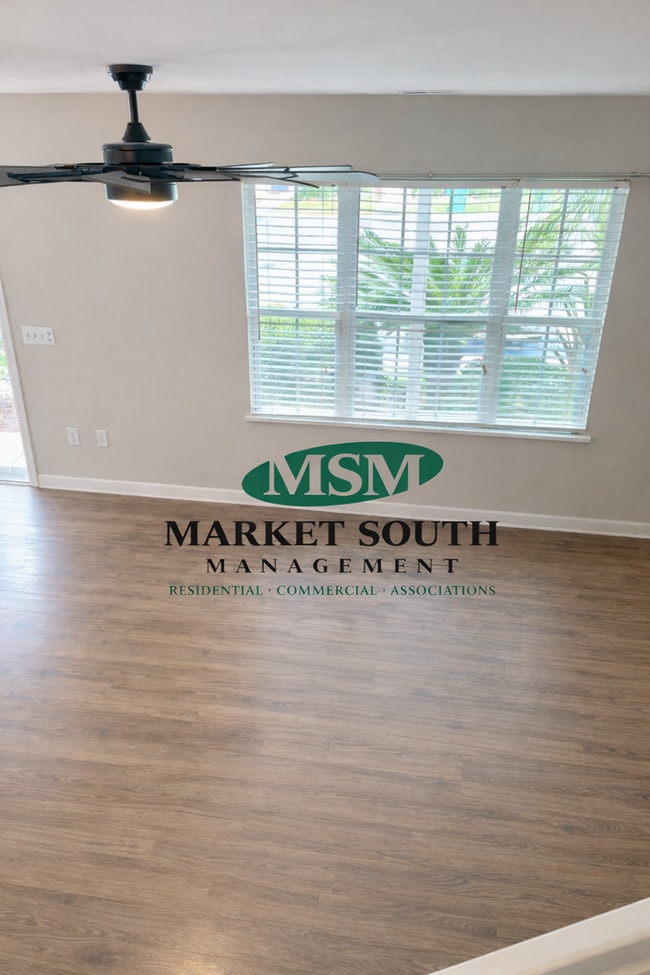 Building Photo - Townhome In Harmony Townes- Furnished or Unfurnished