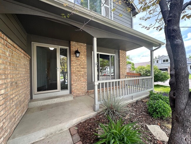 Building Photo - 5563 S Vivian Ct
