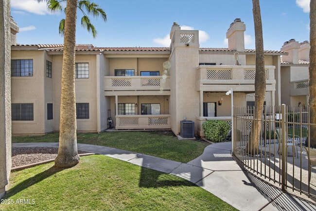 Building Photo - 930 N Mesa Dr