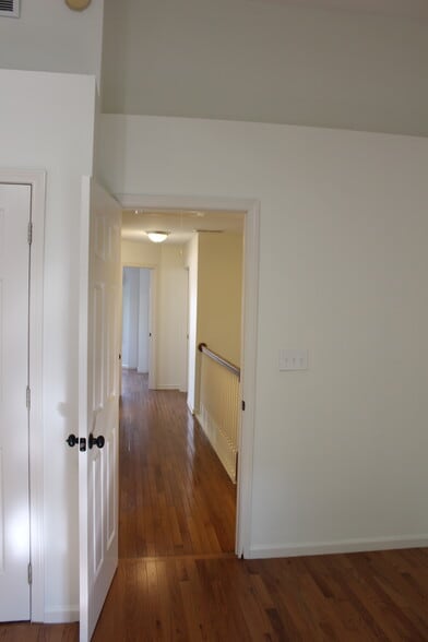 Building Photo - 1625 Nicholasville Rd