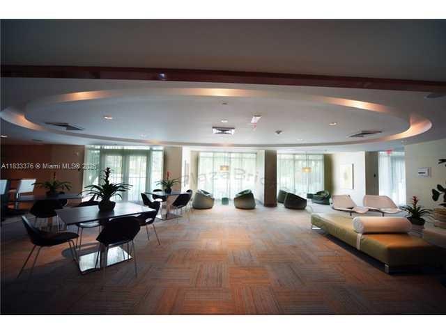 Building Photo - 950 Brickell Bay Dr