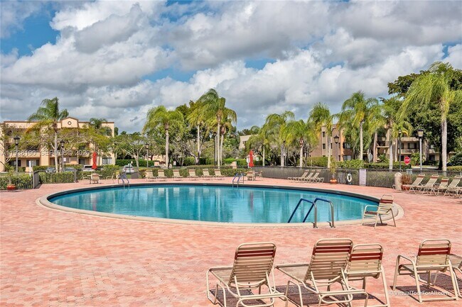 Building Photo - 10959 W Clairmont Cir