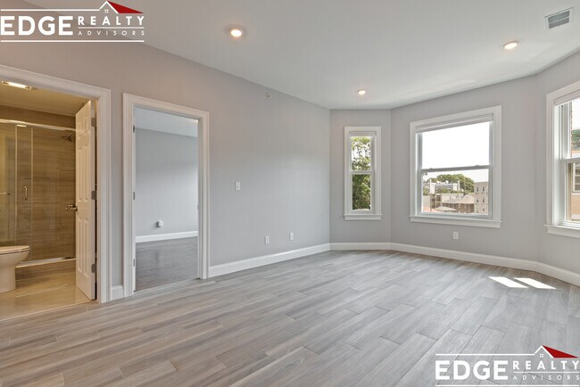 Building Photo - 144 Sutherland Rd