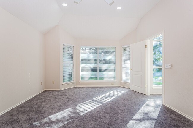 Building Photo - 13003 Tantivy Dr