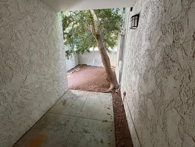 Building Photo - 3313 N 68th St