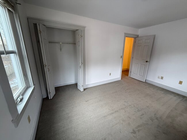 Building Photo - 112-116 EAP