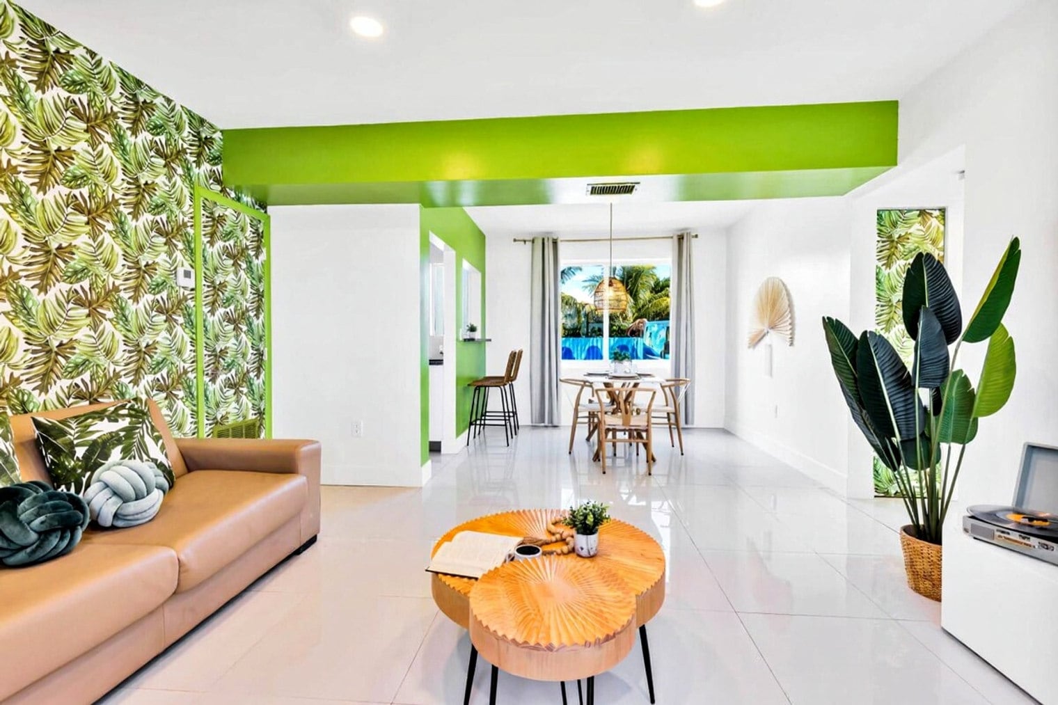 Building Photo - 809 S Ocean Dr
