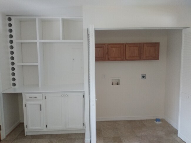 Building Photo - 2300 Mount Pleasant St