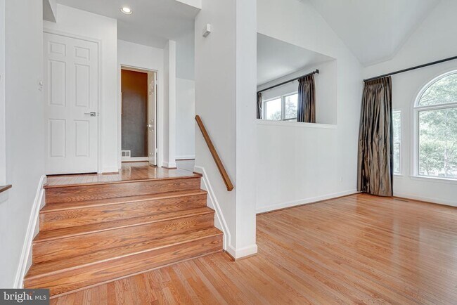Building Photo - 1498 Hampton Hill Cir